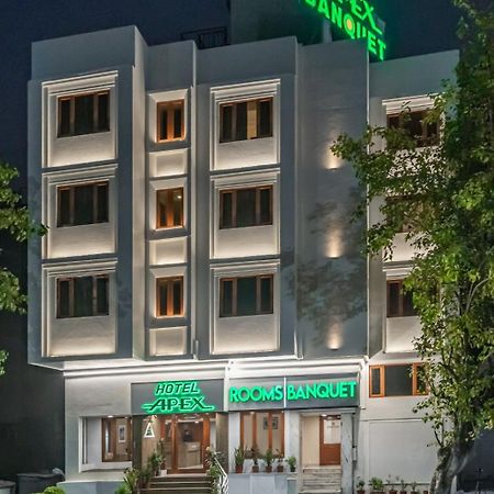 Hotel Apex Сурат Екстер'єр фото