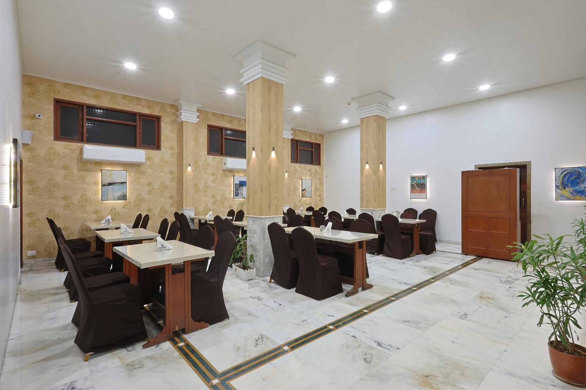 Hotel Apex Сурат Екстер'єр фото