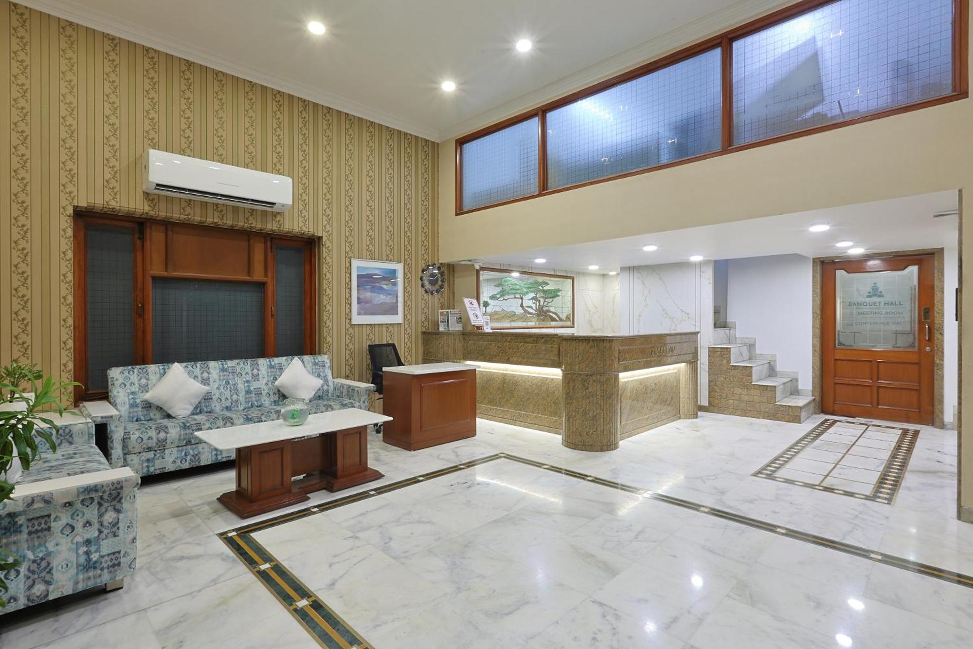 Hotel Apex Сурат Екстер'єр фото