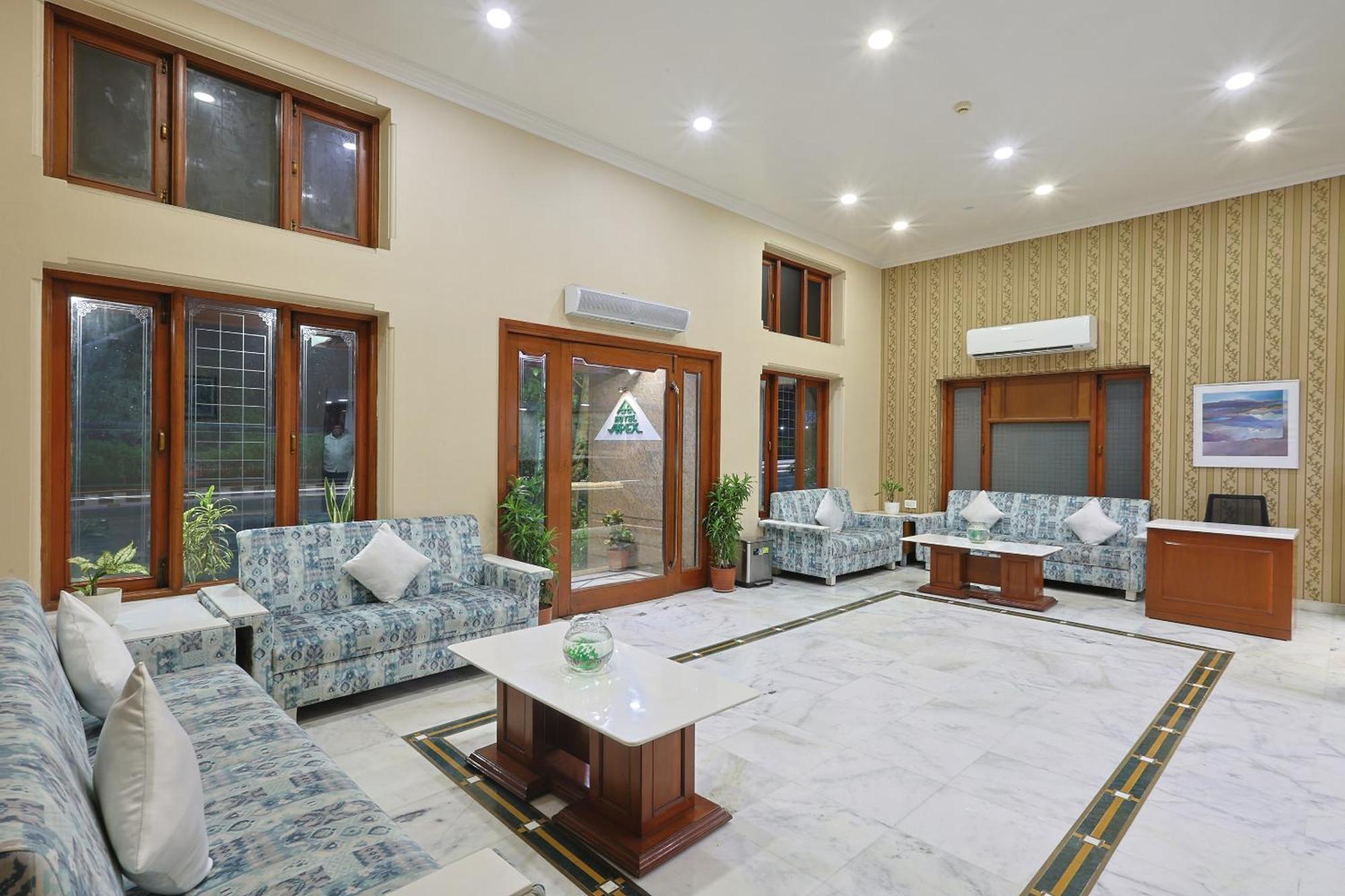 Hotel Apex Сурат Екстер'єр фото
